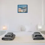 Lagada 2* אדאמאס