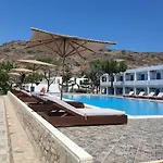 Lagada מלון 2*
