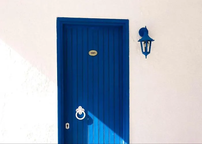 Otel Lagada Adamantas (Milos)