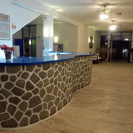 Hotel Lagada Adamantas (Milos)