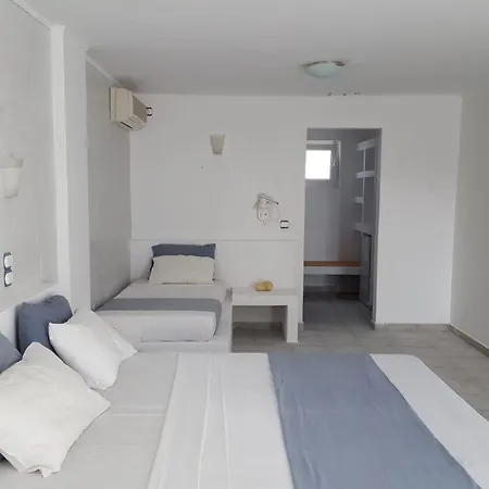 Lagada Hotel Adamantas (Milos)