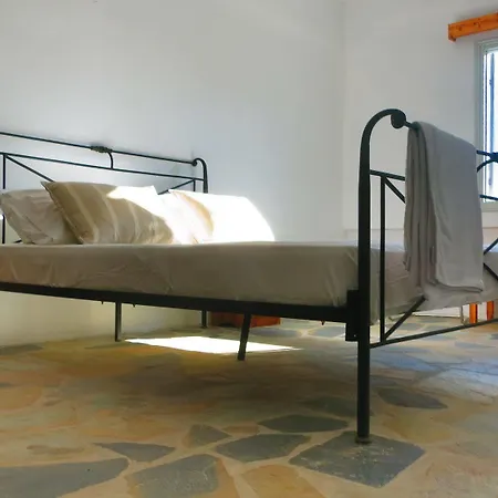 Lagada Hotel Adamantas (Milos)