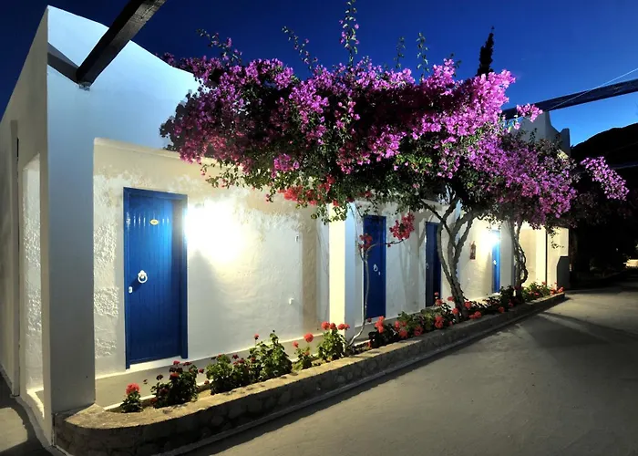 Lagada Adamantas (Milos)