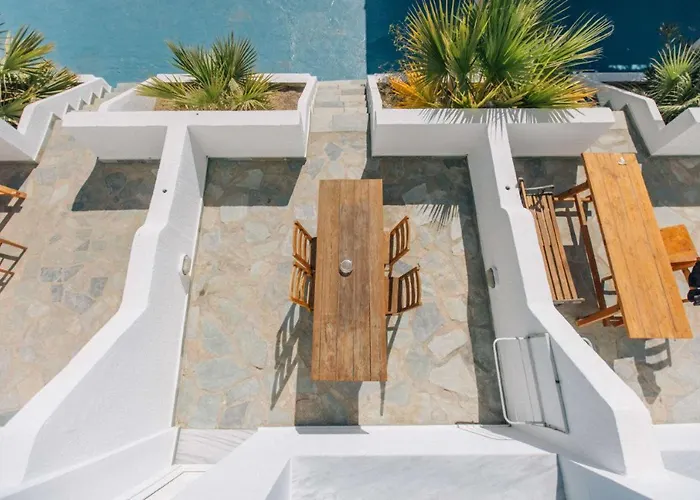 Lagada Adamantas (Milos)