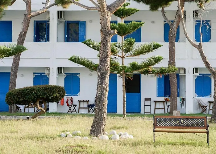 Lagada 2* Adamantas (Milos)