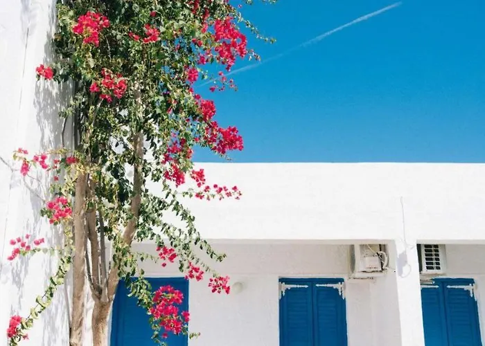 Lagada 2* Adamantas (Milos)